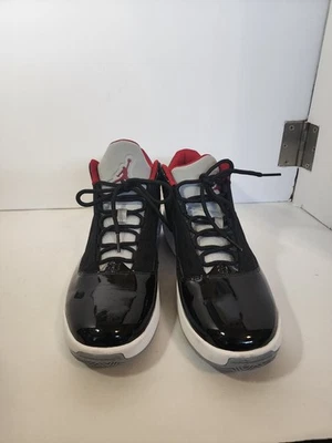 Cimento preto tamanho 9,5 - Jordan Max Aura 2 - Imagem 1 de 4