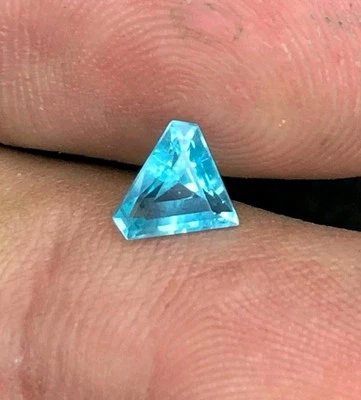 Increíble piedra preciosa de apatita natural de 0,65 quilates Foto 1 de 4