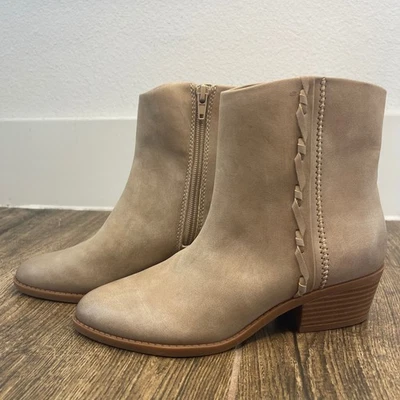 Botas al tobillo Lucky Brand para mujer de gamuza topo imitación cuero trenza con cremallera lateral 5,5 Foto 1 de 4