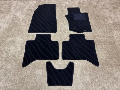 Mitsubishi Triton LC2T Floor Mats Black Wave Pattern New Japan 2024-Current JDM Foto 1 de 4