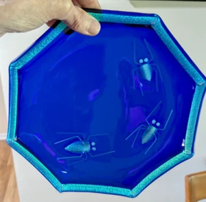 Charity Stein verschmolzenes Glas blau Kunst Platte bunt dichroitisch irisiert Käfer - Bild 1 von 5