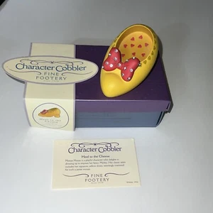 EUC Disney Character Cobbler MINNIE MOUSE SHOE Figurine Heel to the Cheese - Picture 1 of 4