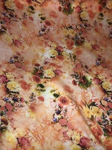 1 mtr Pfirsich Blumen Digitaldruck 100 % Baumwolle Stoff. 45 "breit, Basteln, Kleid - Bild 1 von 8