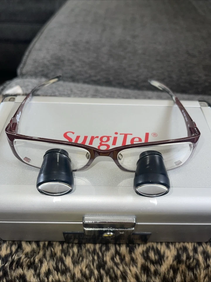 Lupas Surgitel - Gafas médicas dentales marco Oakley (D1) - Imagen 1 de 4
