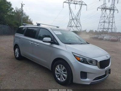 Used Air Cleaner Assembly fits: 2015 Kia Sedona  Grade A - Image 1 of 4