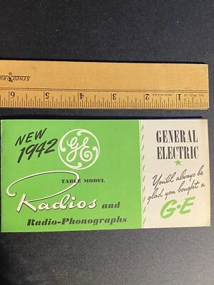 Folleto GE 1942 pequeño catálogo de radios y radio - Phonos en blanco y negro con acento verde Foto 1 de 4