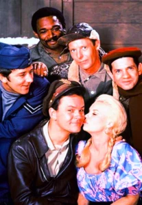 Imán fotográfico HOGANS HEROES CAST @ 3"x5" - Imagen 1 de 1