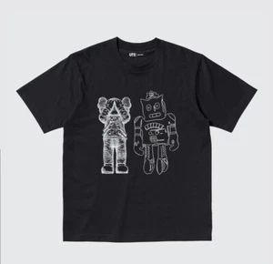 XL UNIQLO KAWS + Warhol T-Shirt Men's Black Cotton Crew Neck Tee Shirt 476351 - Picture 1 of 4