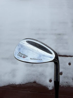 Founders Club The Judge Sand Wedge 55° Grafallow ProLogic Stiff Flex 33,25′′ Foto 1 de 4