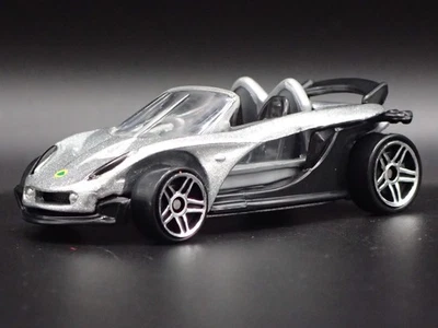 2000 00 Lotus Elise 340R Argento 1:64 Scala da Collezione Diorama Modellino Car - Immagine 1 di 4
