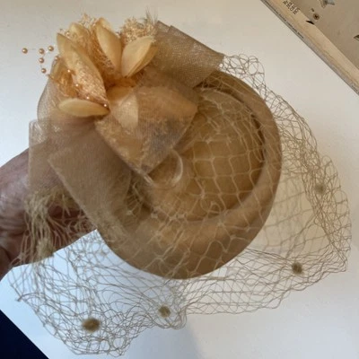 Mujeres Fascinador Sombrero Cóctel Boda Fiesta Prendas para la cabeza Gorra Elegante Show Tocado Foto 1 de 4