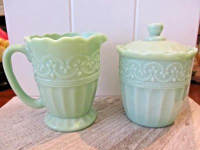 PIONEER WOMAN Juego de crema y azucarero de jade verde Belleza atemporal 3 piezas Country Foto 1 de 4