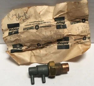 Vacuum Sensor NOS Chrysler Dodge Plymouth  MOPAR 3837611  - Picture 1 of 3