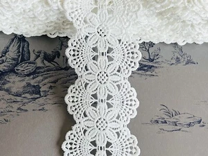 Vintage Guipure Lace Edging Sewing Dressmaking Trim White Flower Motif metre 8cm - Picture 1 of 14