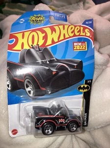 Hot Wheels Mattel 2023 Classic TV Series Batmobile Blue 3/5 Batman Card #78/250 - Picture 1 of 5
