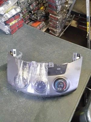 Temperature Control Manual 6 Cylinder Fits 2006-2012 TOYOTA  RAV4  - Image 1 of 4