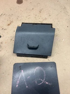 Ford F150 1987 1991 F250 F350 Bronco bandeja de ceniza carbón gris oscuro conjunto de fabricante de equipos originales Foto 1 de 4