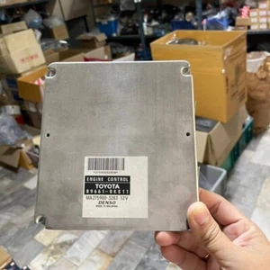 Genuine ECU Engine Computer 89661-0KS11 Toyota Hilux 3.0L Manual Malaysia OEM - Picture 1 of 6