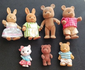 Vintage SYLVANIAN Families Calico Critters Epoche & Honigbienenbären ~ Hasen ~ Katze MIX - Bild 1 von 9