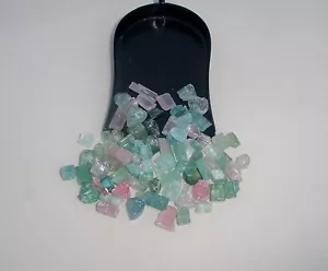 Pacchetto mix gemme naturali cristallo tormalina grezzo oltre 50 carati - Foto 1 di 5
