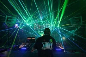 Carl Cox Live Tech House & Techno DJ-Sets Compilation (2015 - 2017) - Bild 1 von 11