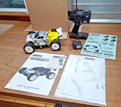 Camión de estadio Duratrax Vendetta ST 4x4 escala 1/18 Foto 1 de 4