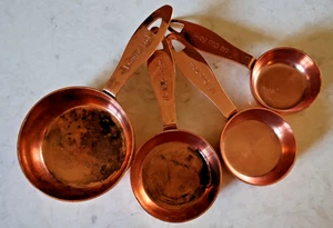 JUEGO DE 4 VASOS MEDIDORES DE COBRE caja y barril - Imagen 1 de 6