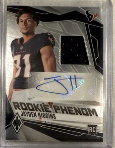 Parche Jayden Higgins 2025 Panini Phoenix Rookie Phenom AUTO SP #/249 Texans - Imagen 1 de 2