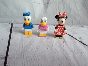 Lego 71040 Disney Schloss Minnie Mouse Donald Daisy fehlende Schleife Minifiguren - Bild 1 von 3