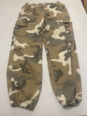 Pantalones cargo Hollister tiro ajustable holgados camuflados para mujer talla pequeña largos verdes Foto 1 de 4