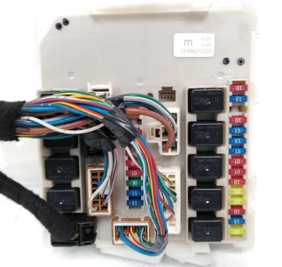 2004 Infinity QX56 Frontier Titan Fuse Box 284B6ZC00A Armada Interior IPDM H76 - Image 1 of 4