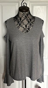 New Ribbed Knit Flair Sleeve Cold Shoulder Shirt Sz. L - Picture 1 of 3