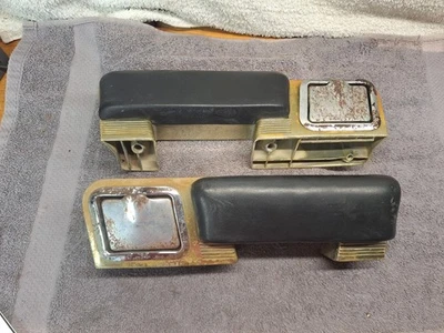 Par de bandejas de ceniza reposabrazos para reposabrazos GM Chevrolet Chevelle GTO NOVA vintage 62-67 OEM  Foto 1 de 4