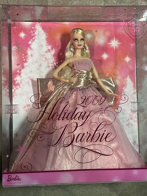 Barbie 2009 Muñeca Barbie de Vacaciones Rosa Vestido Rubio 50 Aniversario N6556 NRFB Foto 1 de 4