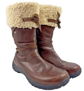 UGG Australia Women's Summit Boots 5571 Size 10 Waterproof Leather Vibram Sole - Picture 1 of 11