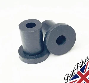 OJAL DE GOMA DE MONTAJE DE PANEL LATERAL TRIUMPH T140 BONNEVILLE TR7 TIGRE 2X 82-6673 - Imagen 1 de 7