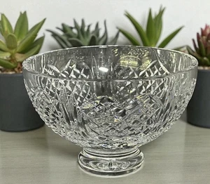 WATERFORD Wedding Heirloom 8-in Footed Crystal Bowl with Hearts and Fleur-Di-Lis - Picture 1 of 16