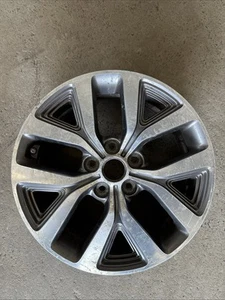 2013 OEM Kia Sportage 17 Inch Wheel52910-3W610 with tpms sensor - Picture 1 of 11