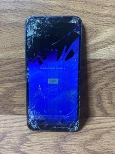 Motorola Moto E (2020) - 32GB  TracFone Midnight Blue Bad LCDVerification Needed - Picture 1 of 8