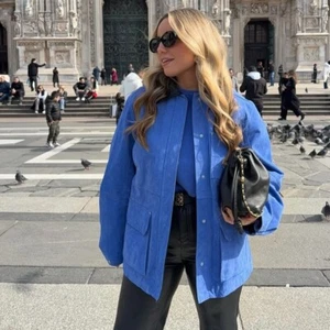 ZARA: Giacca oversize scamosciata a contrasto: 4341/875: acquirenti UK_Ot It Faster!! - Foto 1 di 8