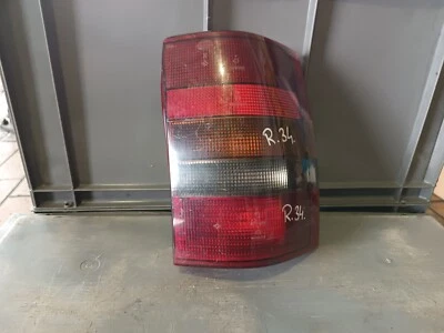 7R0163202 Luz Trasera Hella Derecha Opel Omega A2 Familiar Original - Imagen 1 de 4