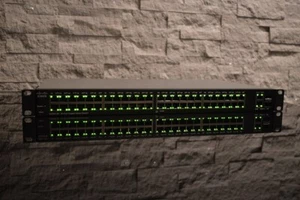 Cisco (SG20050FPNA) Rack-Mountable Gigabit Network Smart Switch - Picture 1 of 5