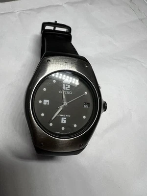 Seiko Kinetic Watch 5M42-0E40 Auto Black Silicone Date Display Used - Image 1 of 4