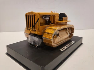 Norscot 55154 Model 1:16 CAT Caterpillar Twenty-Two Track-Type Tractor - Picture 1 of 10