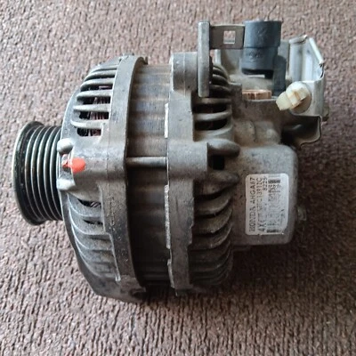 Alternador Honda Civic 2006, 2007, 2008, 2009, 2010, 2011 OEM 12V / 80A Foto 1 de 4