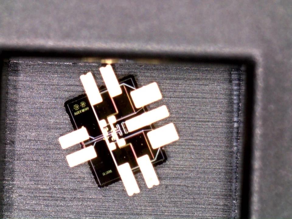 Agilent TC676 Microwave Die - Image 1 of 1