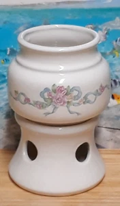 Calentador de cera popurrí vintage cerámica blanca con rosas y lazo - Imagen 1 de 6