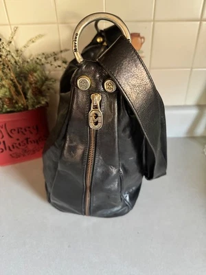 Bolso Hobo Cubo Vintage Negro Marino Orlandi Cuero. Usado.  Foto 1 de 4