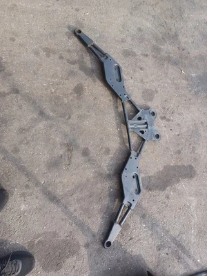 07-13 Infiniti EX35 G25 M37 G37x AWD Subchasis delantero Soporte travesaño OEM Foto 1 de 4