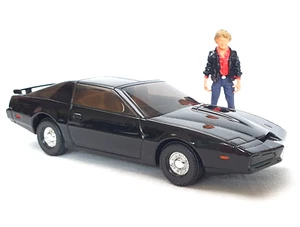 Corgi Toys 1:36 PONTIAC TRANS AM KNIGHT RIDER "KITT 2000" Movie Car + MICHAEL! - Picture 1 of 12